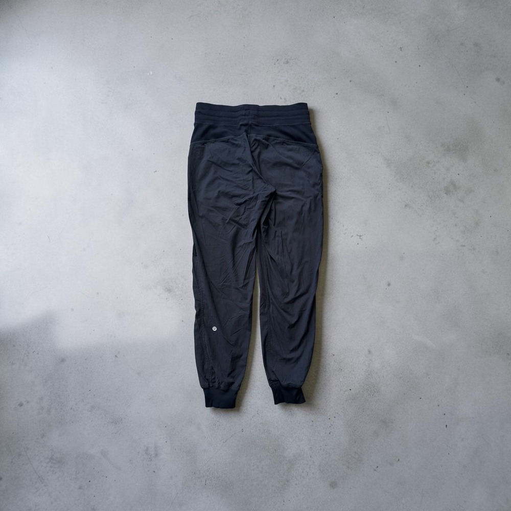 Lululemon Dance Studio Jogger Black Pinstripe Textured Athletic Pants Womens